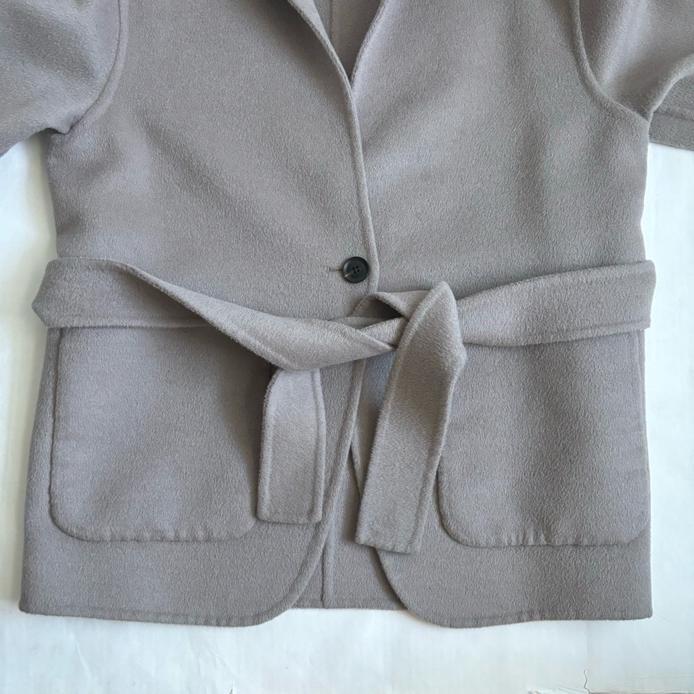 GUCCI Belted Blazer Jacket Neutral Gray Size 40 - Picture 7 of 17